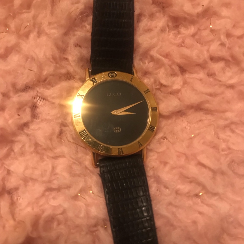Authentic vintage Gucci watch with original band